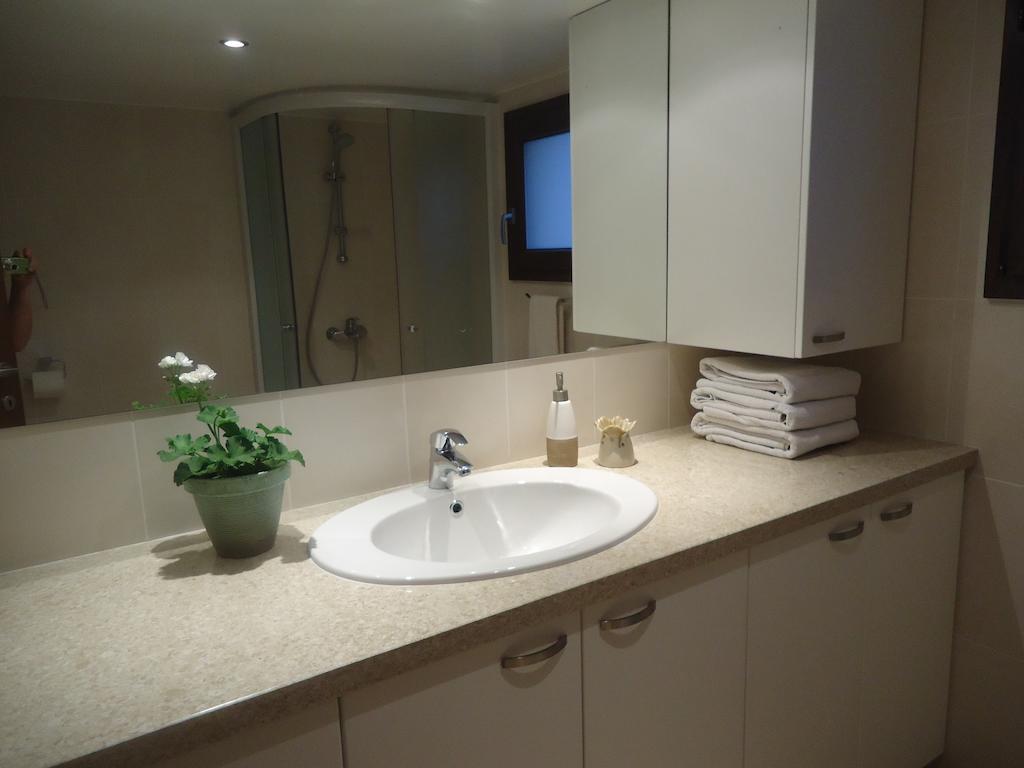 Petralona Apartment Agios Athanasios Bilik gambar