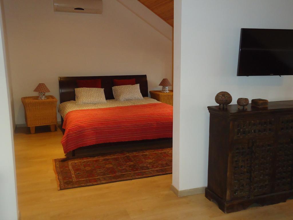 Petralona Apartment Agios Athanasios Bilik gambar